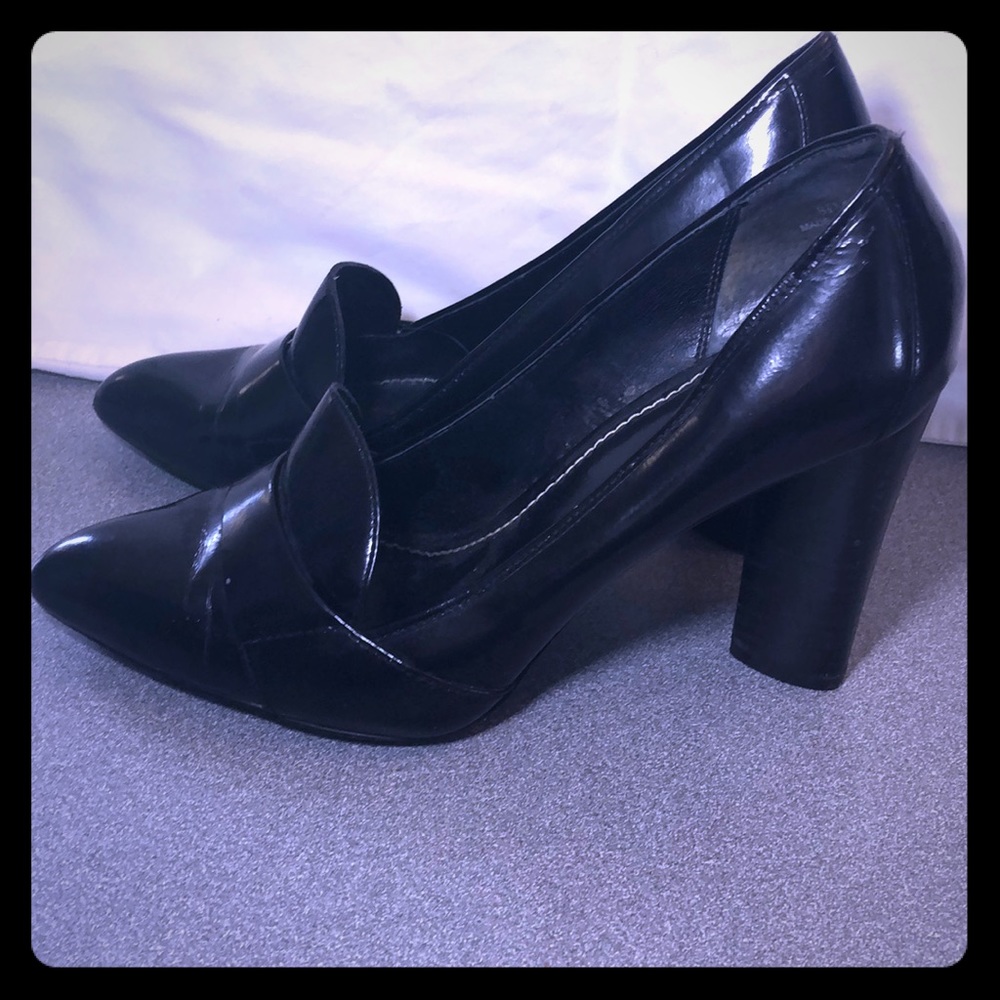 Linea Paolo black pointed toe thick heels